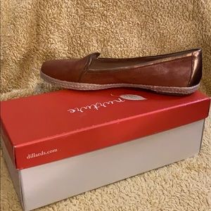 Nurture slip-on flats: 7.5; like new: brown/bronze